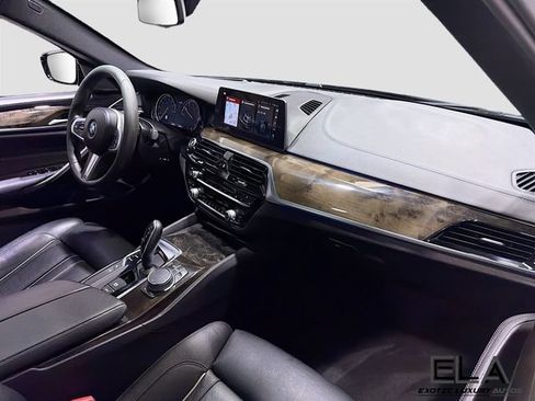 Used 2018 BMW 540i w/ M Sport Package RWD image 26
