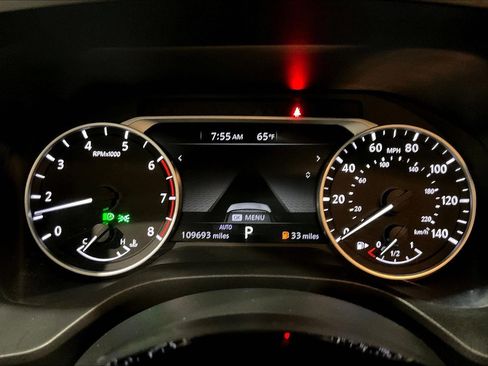 Used 2022 Nissan Rogue SV image 13