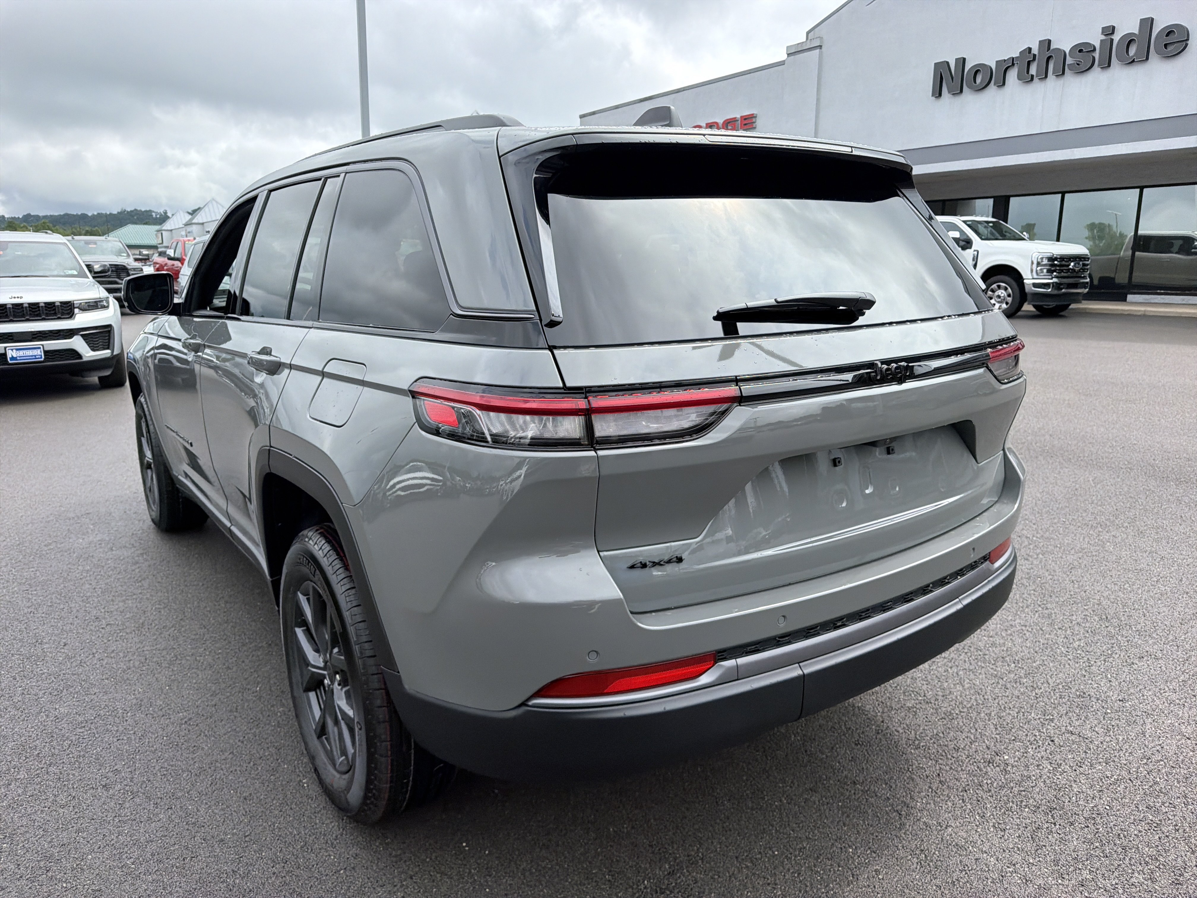 New 2027 Jeep Grand Cherokee 4WD image 8