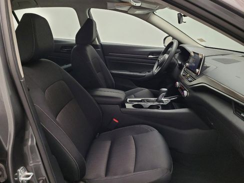 Used 2024 Nissan Altima 2.5 SV image 21