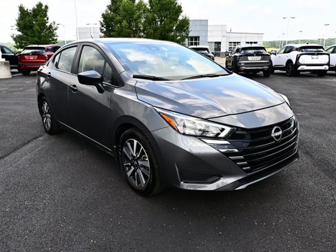 Used 2025 Nissan Versa S w/ S Plus Package FWD image 2