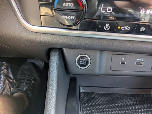 Used 2023 Nissan Rogue SV w/ SV Premium B Package image 29