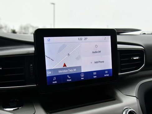 Used 2023 Ford Explorer XLT w/ Equipment Group 202A image 28