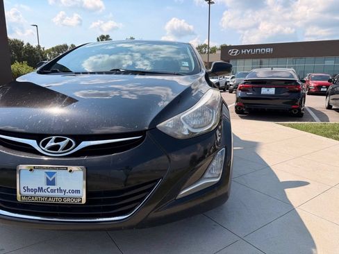 Used 2014 Hyundai Elantra SE w/ Option Group 02 FWD image 12