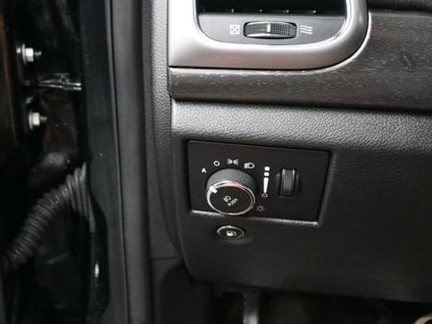 Used 2018 Jeep Grand Cherokee Altitude AWD/4WD image 21
