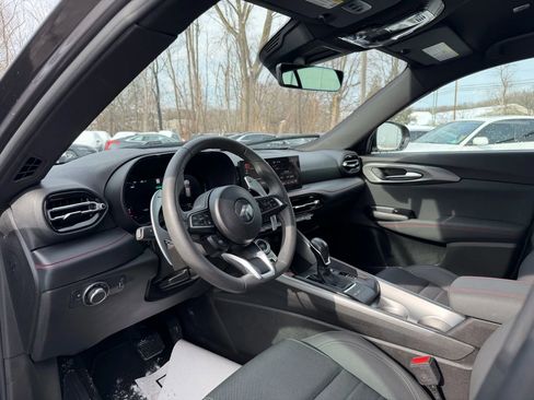 Used 2024 Dodge Hornet R/T image 10