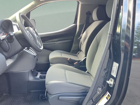 Used 2020 Nissan NV200 S w/ Back Door Glass Package FWD image 9