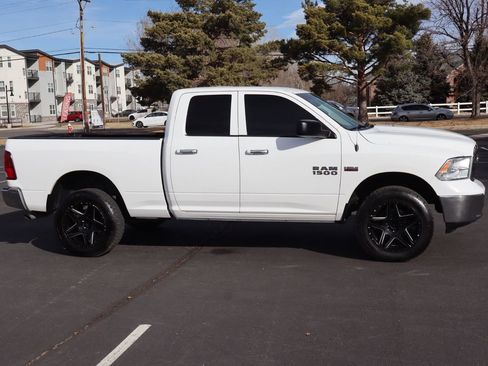 Used 2016 RAM 1500 Classic SLT image 3