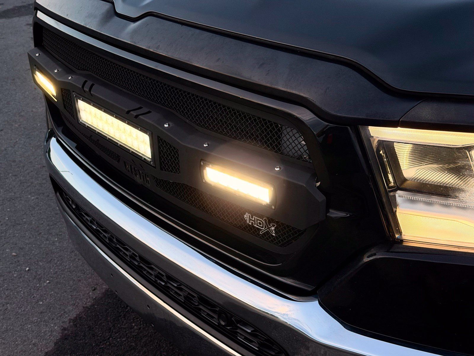 Used 2019 RAM 1500 Laramie AWD/4WD image 6
