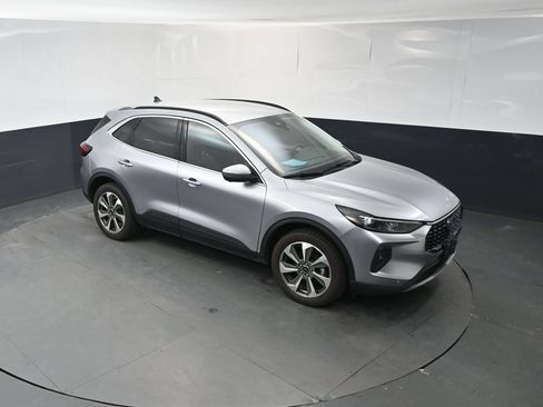 Used 2024 Ford Escape Platinum AWD/4WD image 33