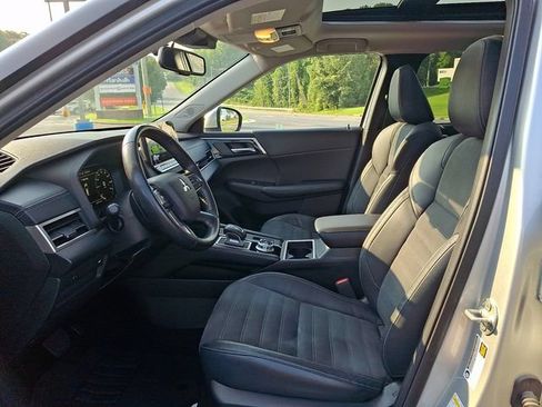 Used 2022 Mitsubishi Outlander SE AWD/4WD image 13