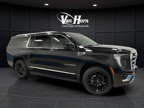Used 2025 GMC Yukon XL Elevation w/ Elevation Premium Package AWD/4WD image 1