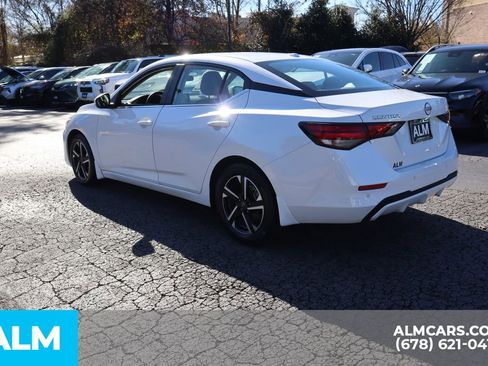 Used 2024 Nissan Sentra SV image 9