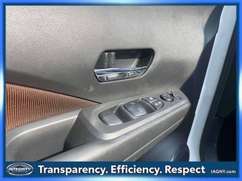 Used 2024 Nissan Kicks SR image 17