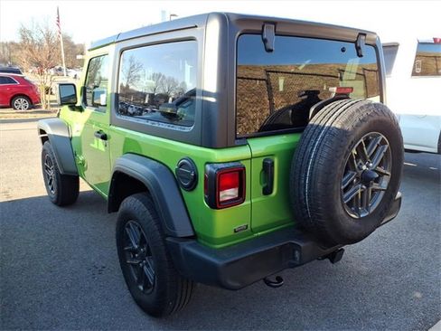 Used 2025 Jeep Wrangler Sport image 9