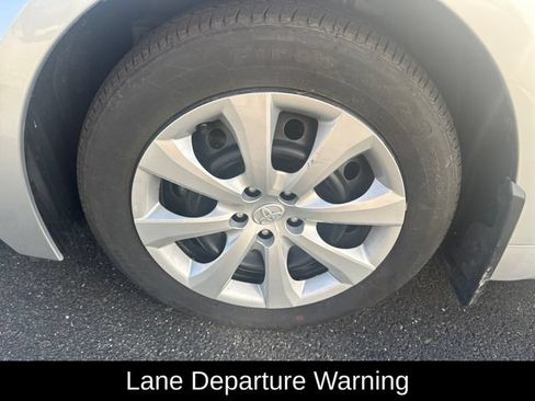 Used 2024 Toyota Corolla LE FWD image 10
