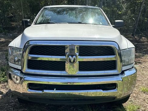 Used 2018 RAM 2500 SLT AWD/4WD image 2