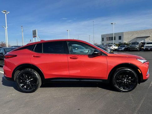 Used 2024 Buick Envista Sport Touring w/ Convenience II Package image 2