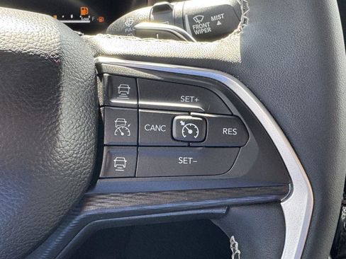 Certified 2024 Jeep Grand Cherokee L Laredo AWD/4WD image 27
