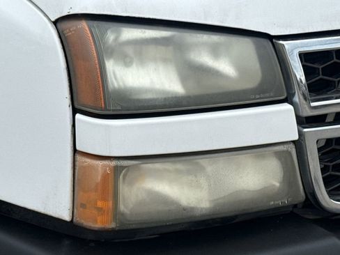 Used 2006 Chevrolet Silverado 3500 2WD Regular Cab image 4