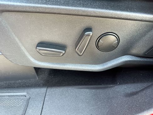 Used 2024 Ford Bronco Wildtrak image 12