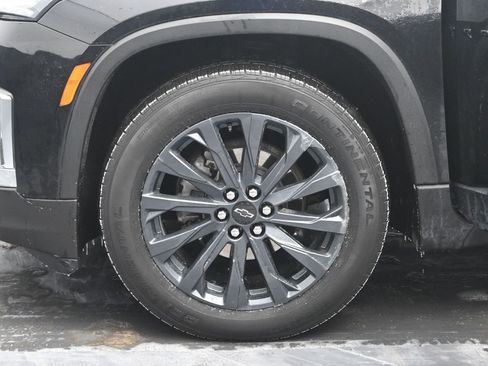Used 2023 Chevrolet Traverse RS image 33