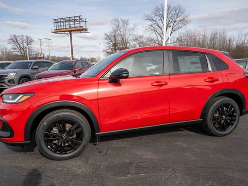 New 2026 Honda HR-V Sport image 3