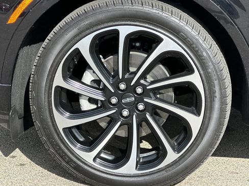 Used 2024 Lincoln Nautilus Black Label AWD/4WD image 35