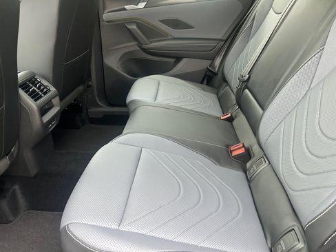 Certified 2025 Volkswagen Tiguan SE R-Line AWD/4WD image 13