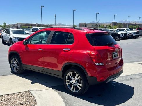 Certified 2020 Chevrolet Trax LT w/ LT Convenience Package AWD/4WD image 20