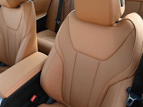 New 2026 BMW 330i Sedan w/ M Sport Package image 9