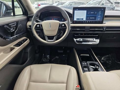 Certified 2023 Lincoln Corsair FWD image 7
