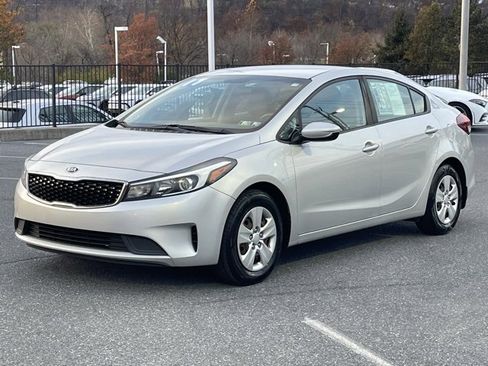 Used 2017 Kia Forte LX image 5