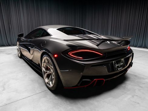 Used 2017 McLaren 570S Coupe RWD image 11