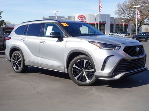 Certified 2021 Toyota Highlander XSE image 7