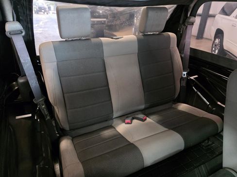 Used 2007 Jeep Wrangler X image 13