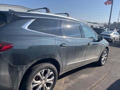 Used 2018 Buick Enclave Avenir w/ Avenir Technology Package image 6
