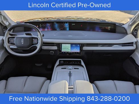 Certified 2025 Lincoln Navigator Reserve image 13