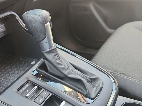 Used 2025 Honda CR-V LX image 22