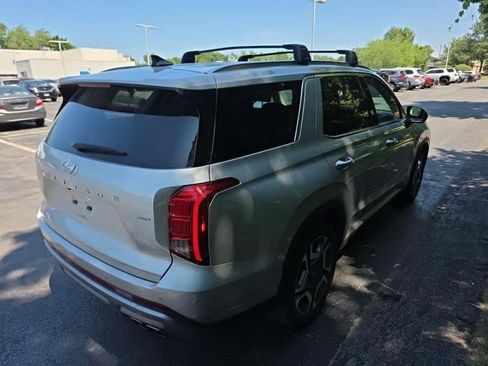Used 2024 Hyundai Palisade SEL w/ Premium Package AWD/4WD image 5