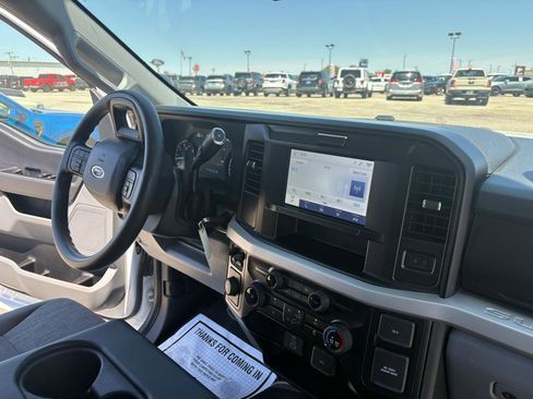 Used 2025 Ford F250 XLT AWD/4WD image 40