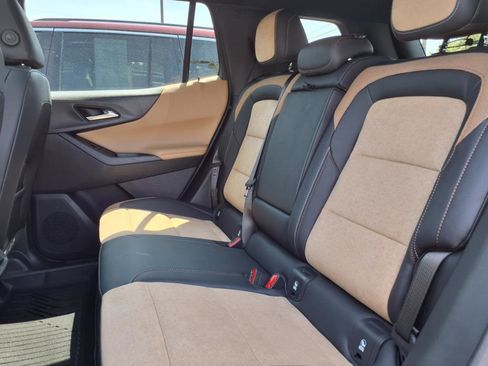 Used 2025 Chevrolet Equinox ACTIV w/ Safety and Technology Package image 6