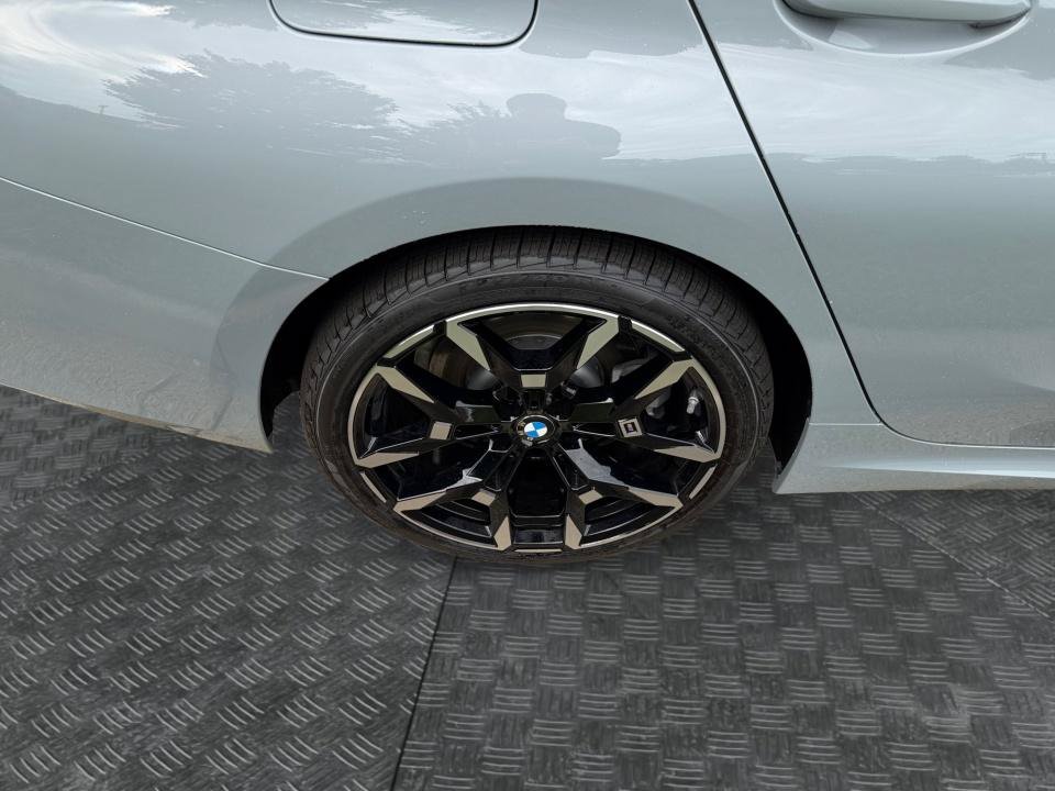 New 2026 BMW 330i xDrive Sedan w/ M Sport Package AWD/4WD image 23