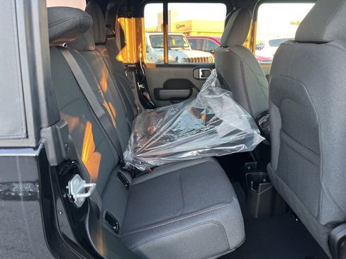 New 2026 Jeep Gladiator Sport image 13