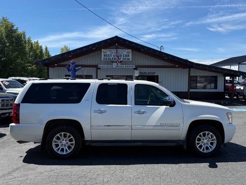 Used 2009 Chevrolet Suburban LTZ AWD/4WD image 7