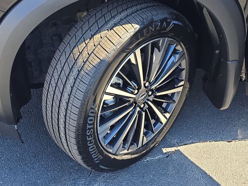 New 2026 Nissan Pathfinder Platinum image 31