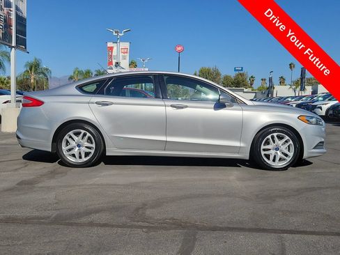 Used 2015 Ford Fusion SE FWD image 33