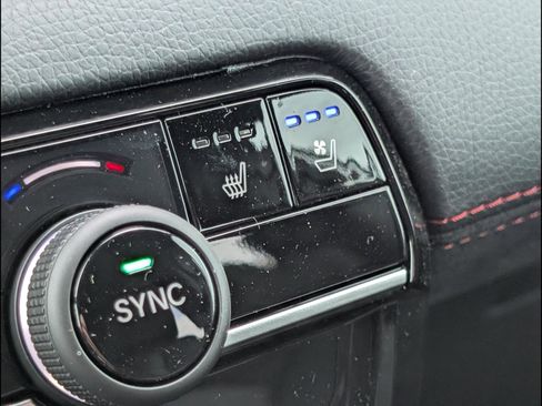 New 2026 Honda Pilot Black Edition image 8