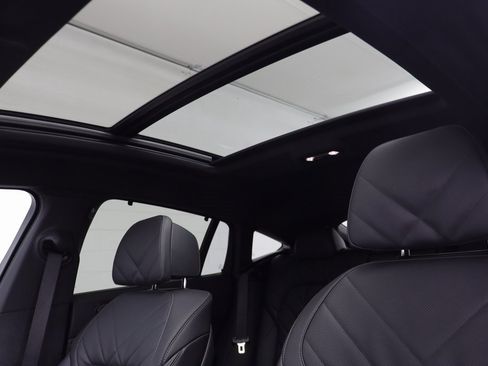 New 2026 BMW X6 xDrive40i w/ Climate Comfort Package image 13