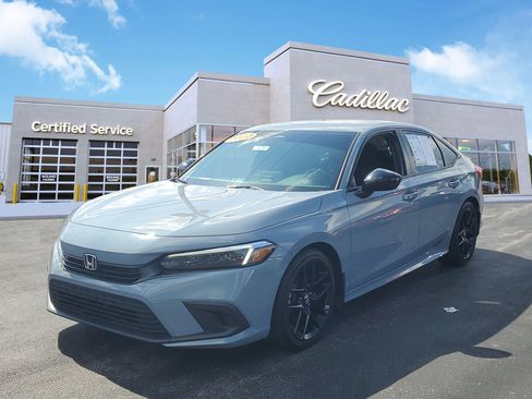 Used 2023 Honda Civic Sport image 1
